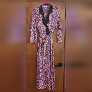 Vanity Fair Vintage Pink Purple Floral Robe Nightware Black Lace Trim Large K301